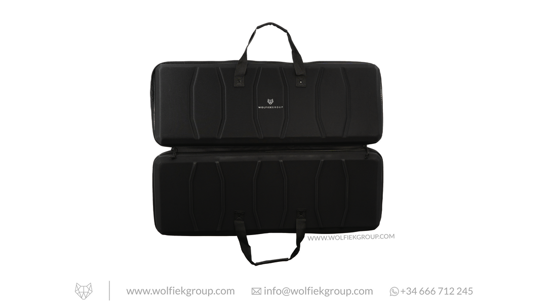 Wolfiek Group Case in black open